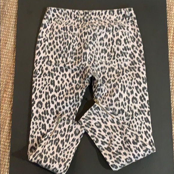 Marlene Birger light pink leopard print jeans - Picture 6 of 7
